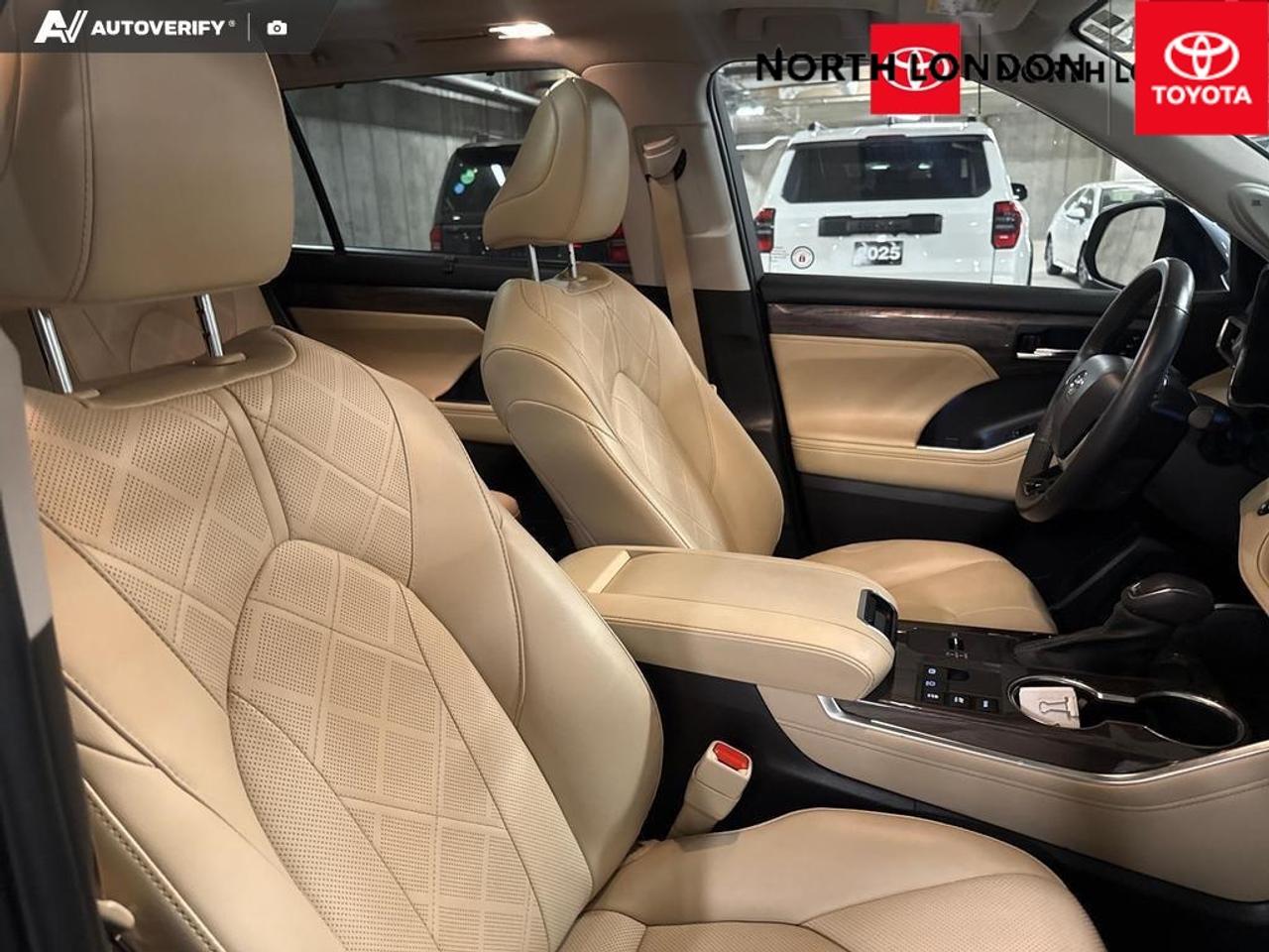 2023 Toyota Highlander Hybrid Limited 4dr All-Wheel Drive Photo