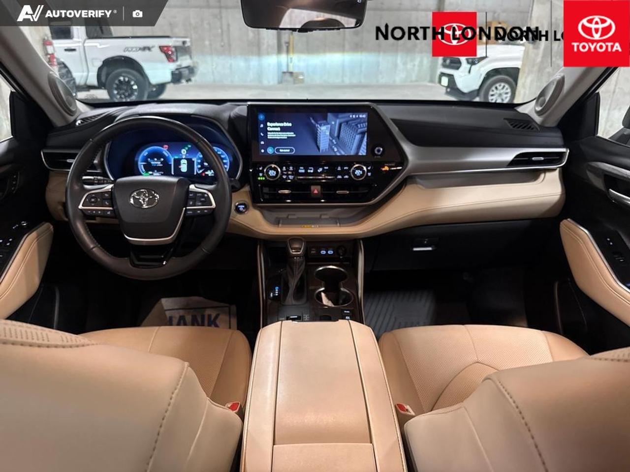 2023 Toyota Highlander Hybrid Limited 4dr All-Wheel Drive Photo