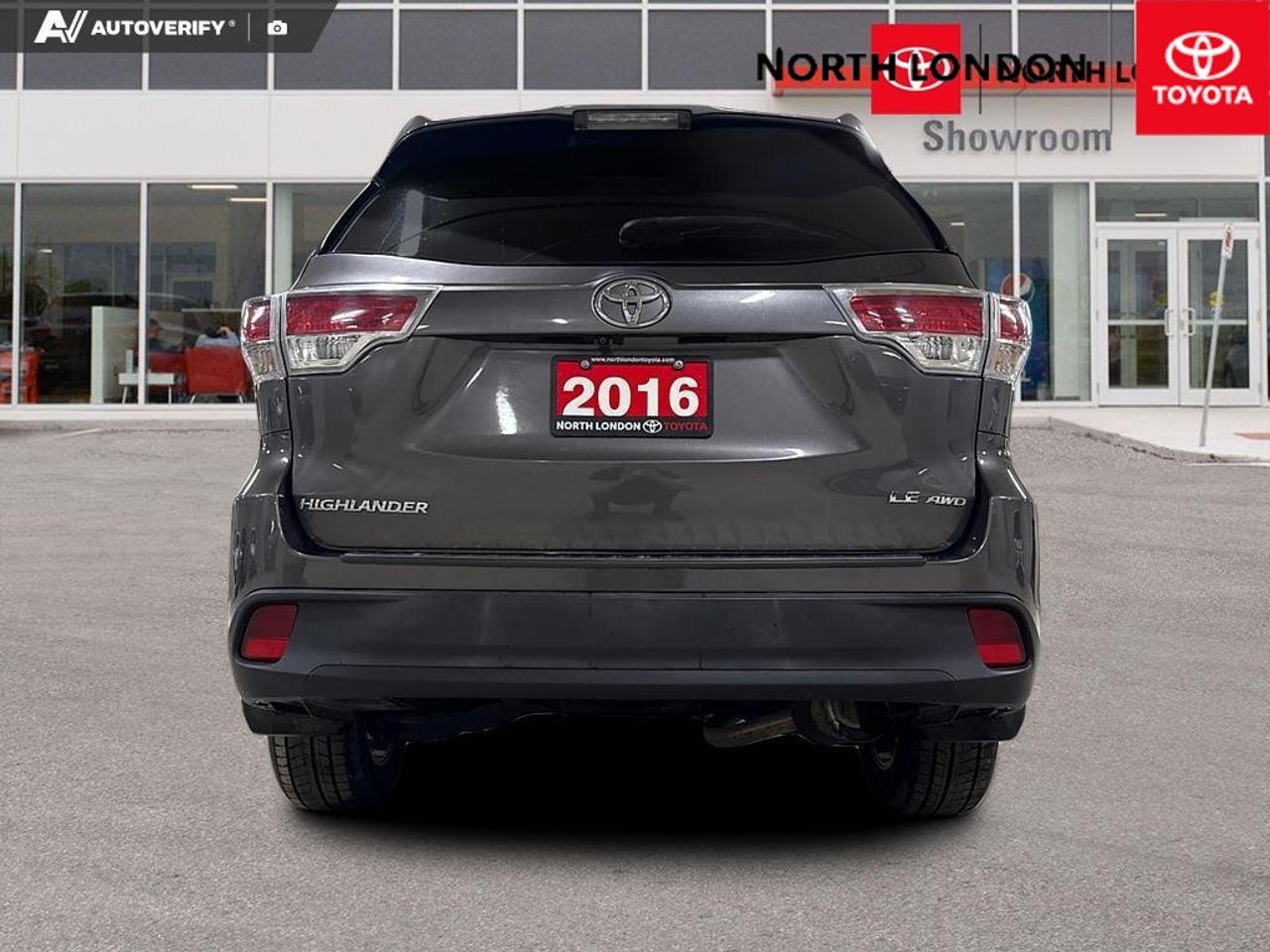 2016 Toyota Highlander LE 4dr All-wheel Drive Photo4
