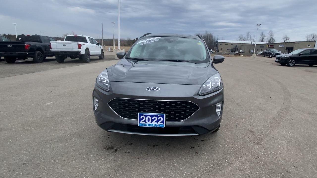 2022 Ford Escape Titanium Hybrid Photo