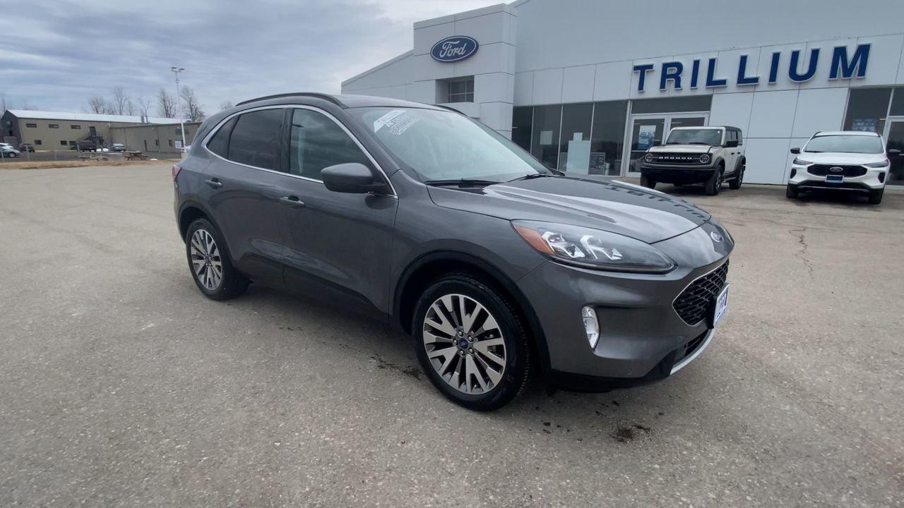 2022 Ford Escape Titanium Hybrid Photo