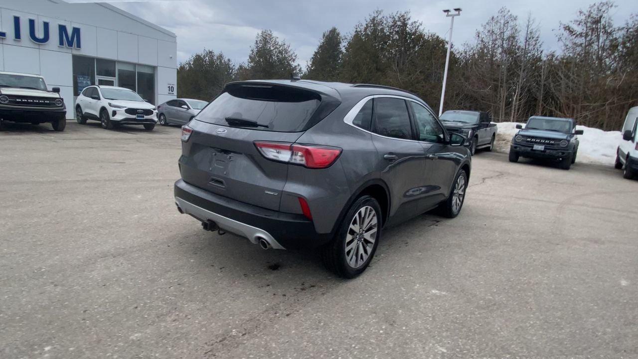 2022 Ford Escape Titanium Hybrid Photo
