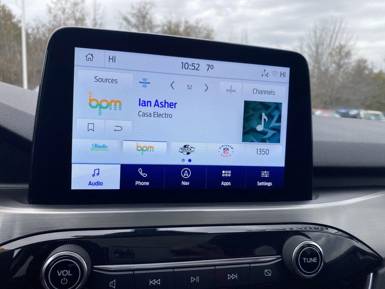 2022 Ford Escape Titanium Hybrid Photo