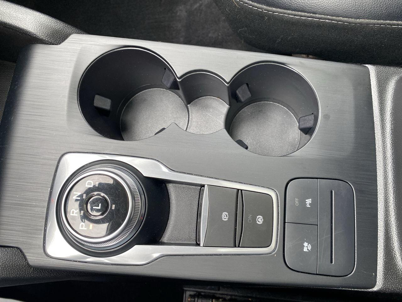 2022 Ford Escape Titanium Hybrid Photo