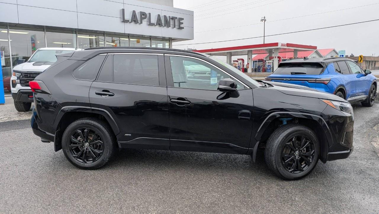 2022 Toyota RAV4 Hybrid SE AWD Photo