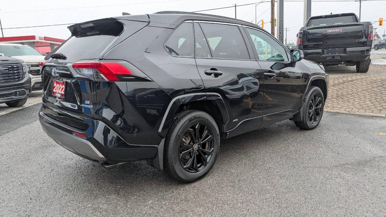 2022 Toyota RAV4 Hybrid SE AWD Photo3