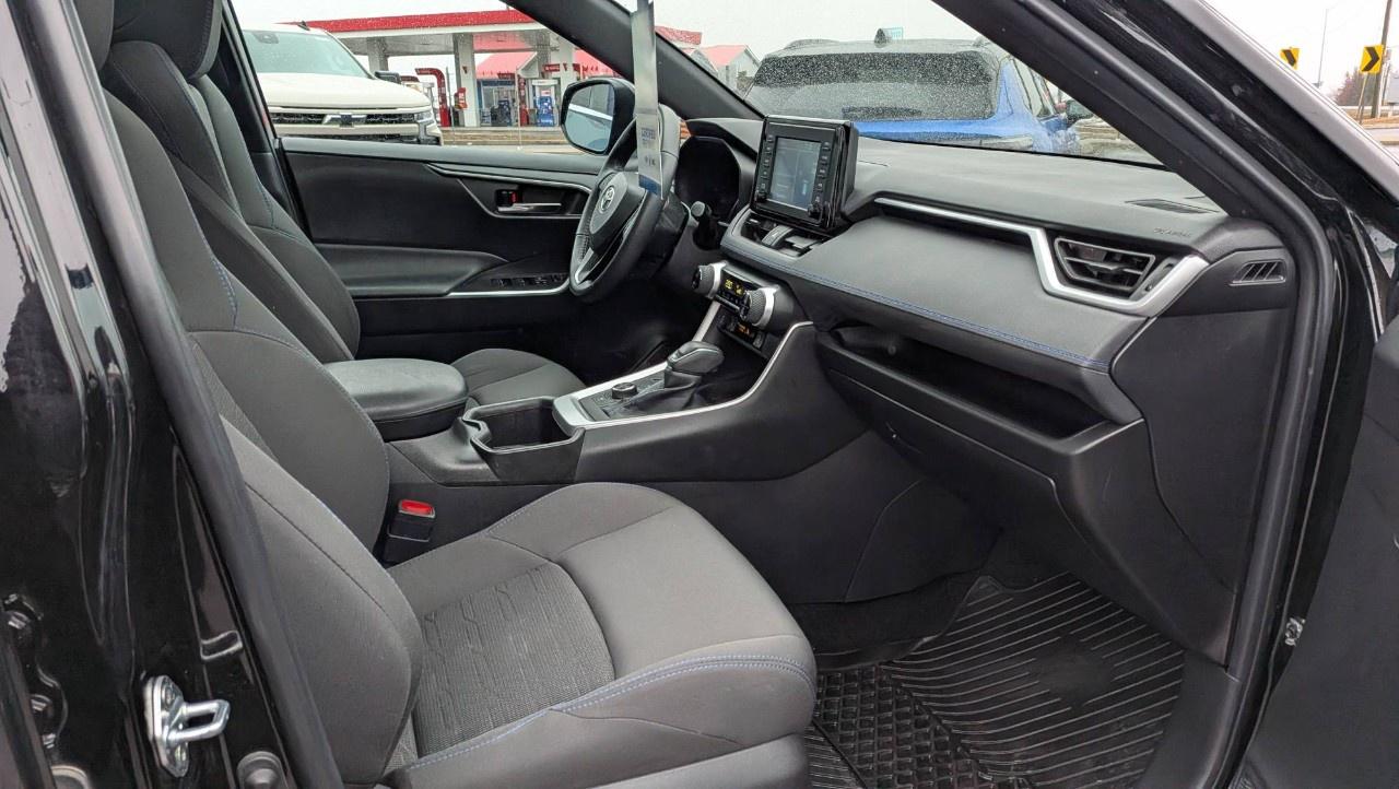 2022 Toyota RAV4 Hybrid SE AWD Photo