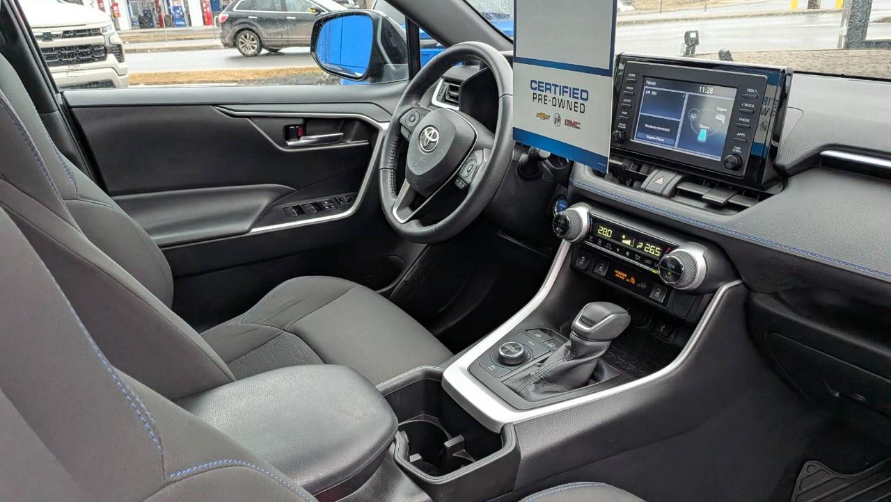 2022 Toyota RAV4 Hybrid SE AWD Photo