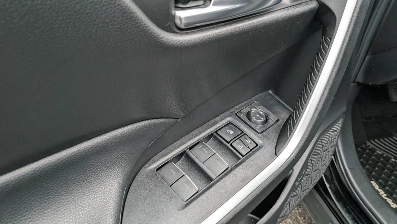 2022 Toyota RAV4 Hybrid SE AWD Photo