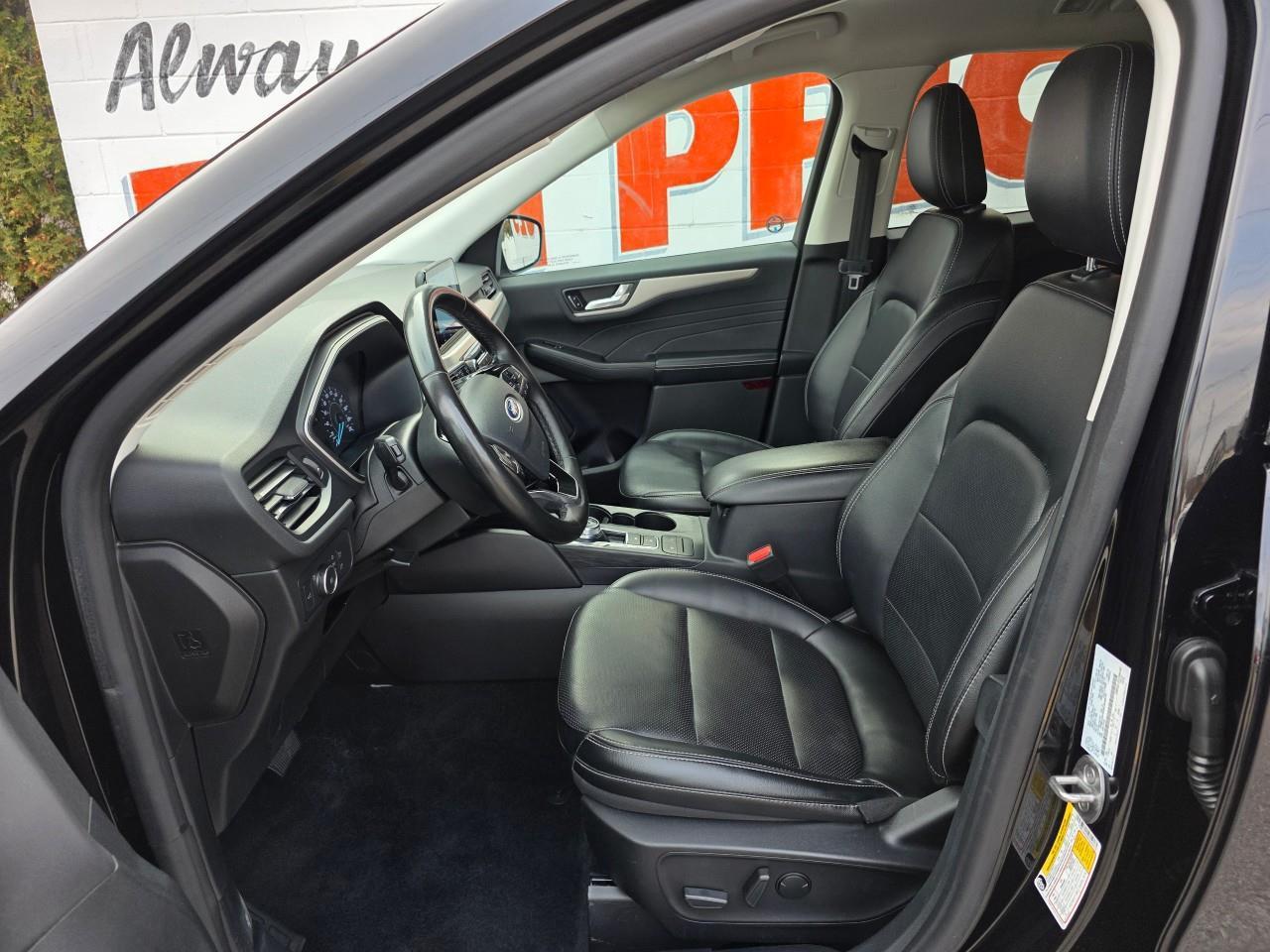 2022 Ford Escape SEL 4dr All-Wheel Drive Photo