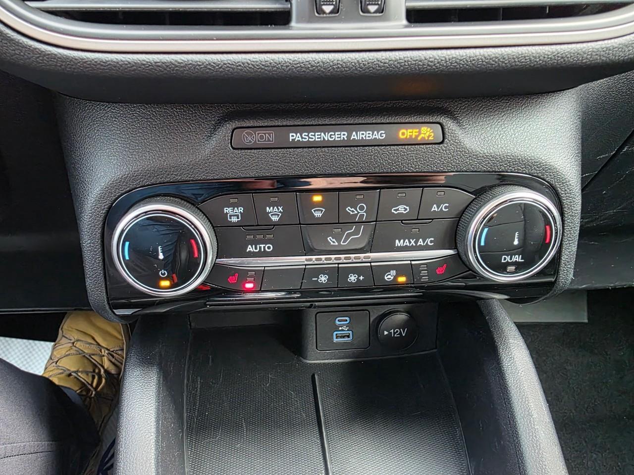 2022 Ford Escape SEL 4dr All-Wheel Drive Photo