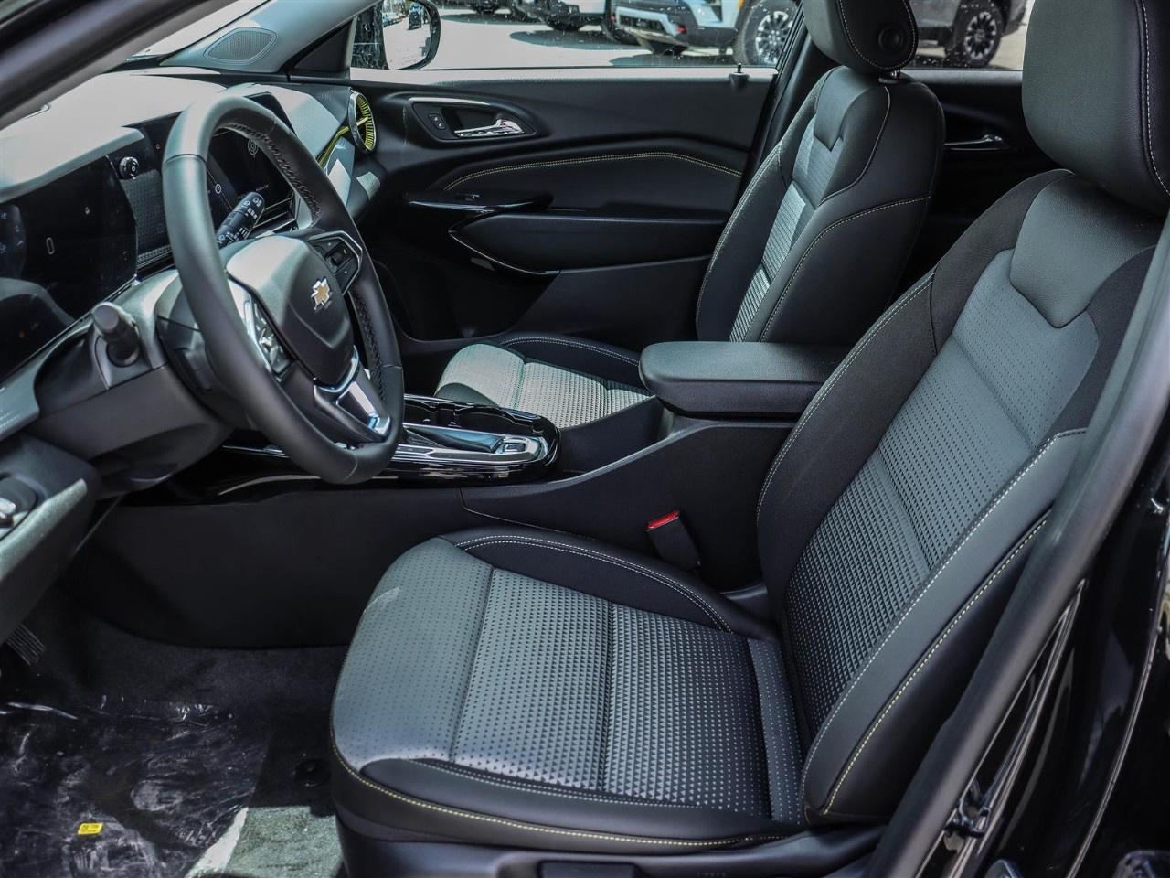 2026 Chevrolet Trax Fwd 4dr Lt Photo