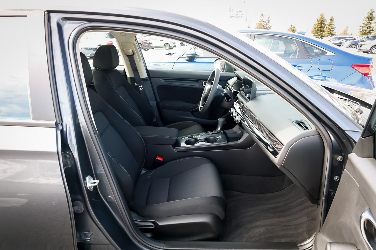 2022 Honda Civic LX 4dr Sedan Photo