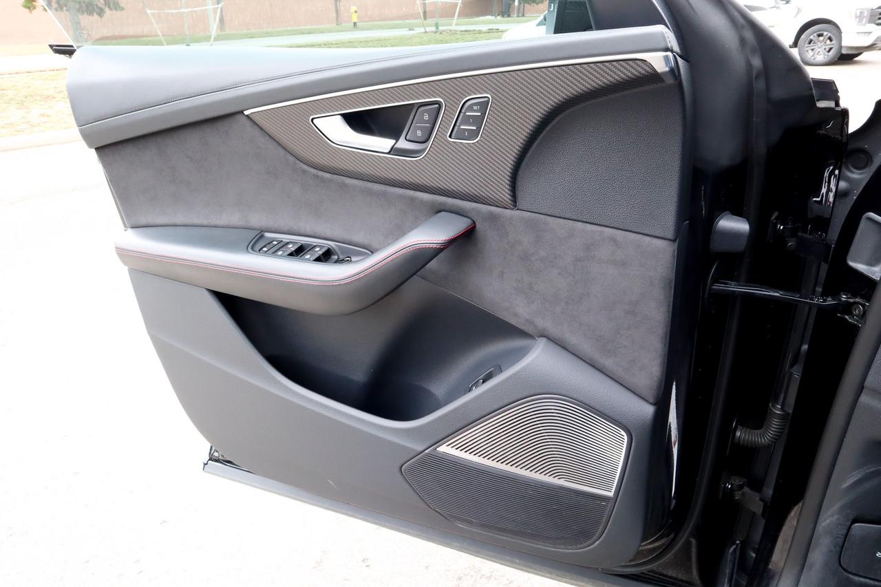 2021 Audi RS Q8  Photo