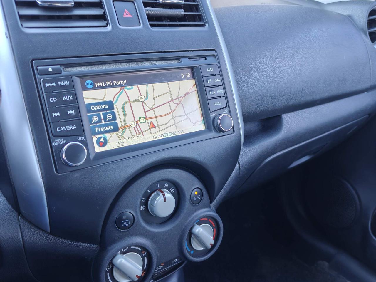 2014 Nissan Versa Note 1.6 SL (CVT) 4dr Hatchback Photo2