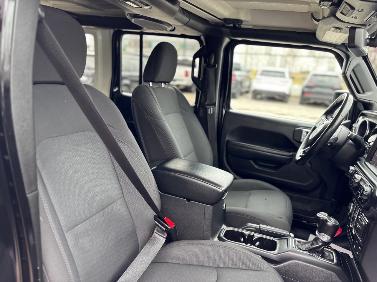 2022 Jeep WRANGLER UNLIMITED Sport 4dr 4x4 Photo