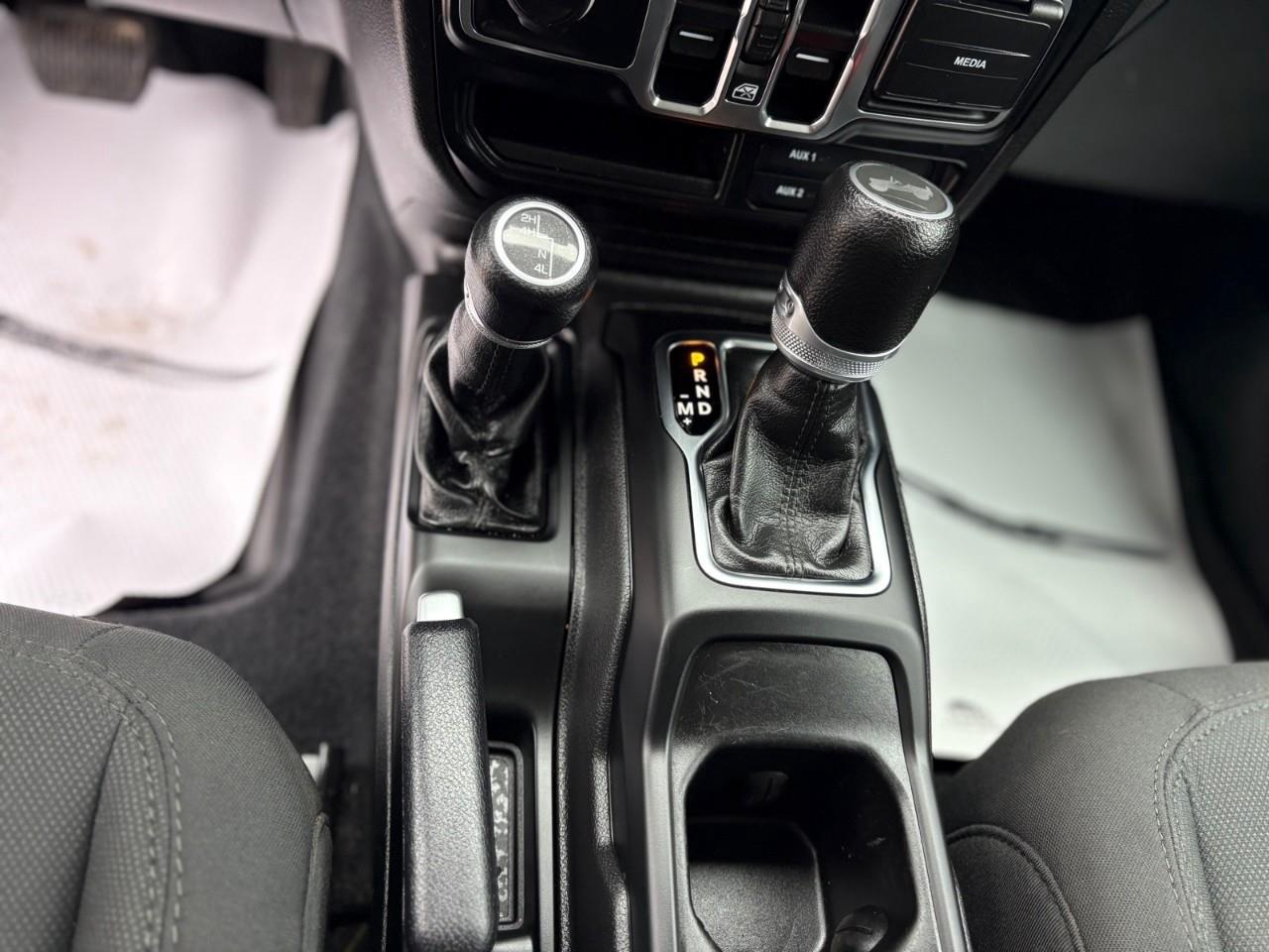 2022 Jeep WRANGLER UNLIMITED Sport 4dr 4x4 Photo