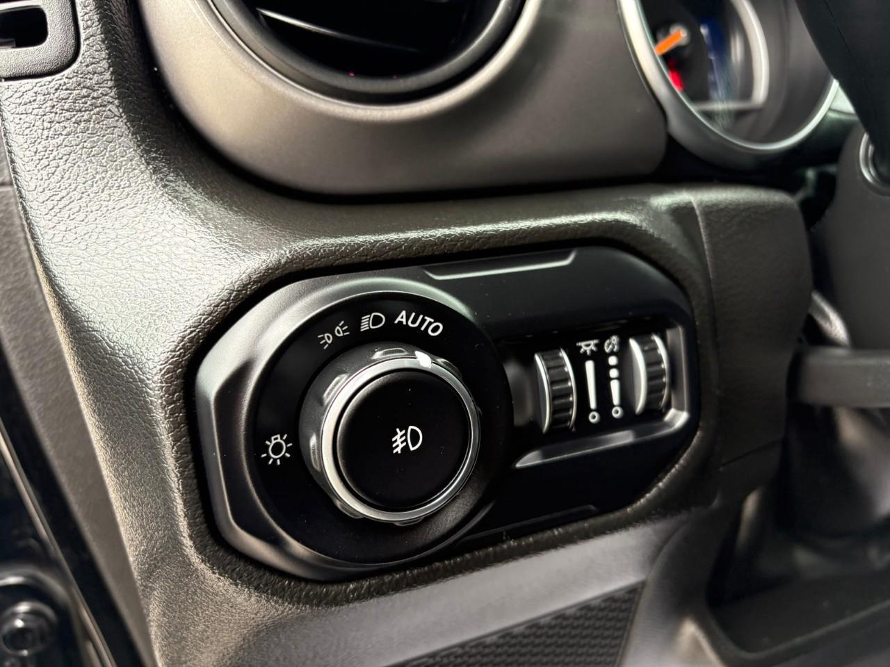 2022 Jeep WRANGLER UNLIMITED Sport 4dr 4x4 Photo