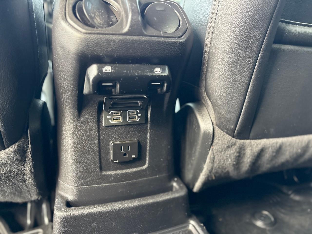 2021 Jeep WRANGLER UNLIMITED Sahara 4dr 4x4 Photo