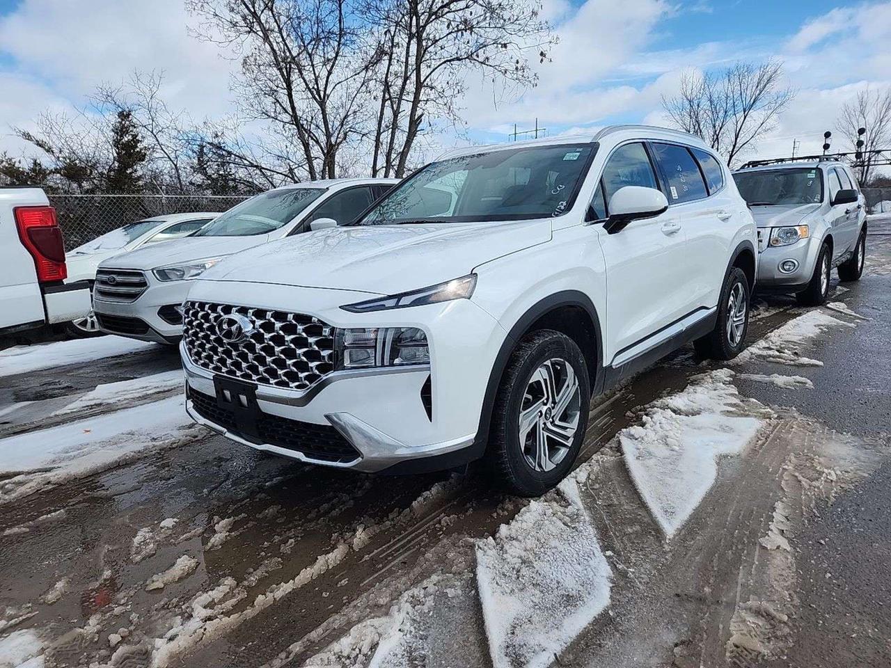 Serving Quinte for 60 years! 43,000 vehicles sold! We are one of Canadas largest independent retailers! High quantity-quality lease returns at live market pricing, best finance rates, rates as low as 6.45%, and no hidden fees. Up to 300 vehicles to choose from in 1 location. The way used car buying should be!