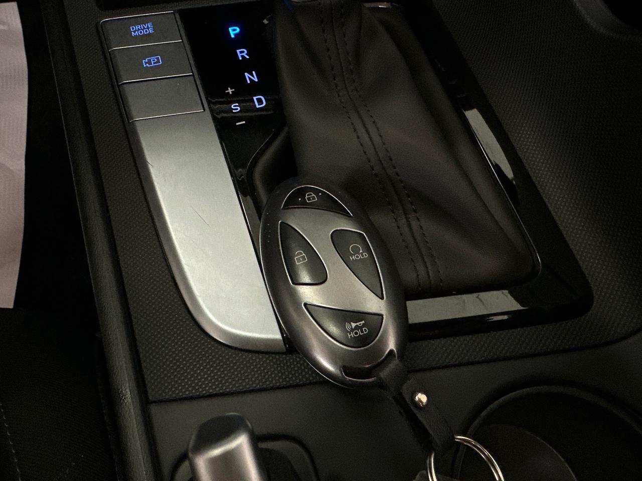 2025 Hyundai Elantra Preferred w/Tech Pkg 4dr Sedan Photo