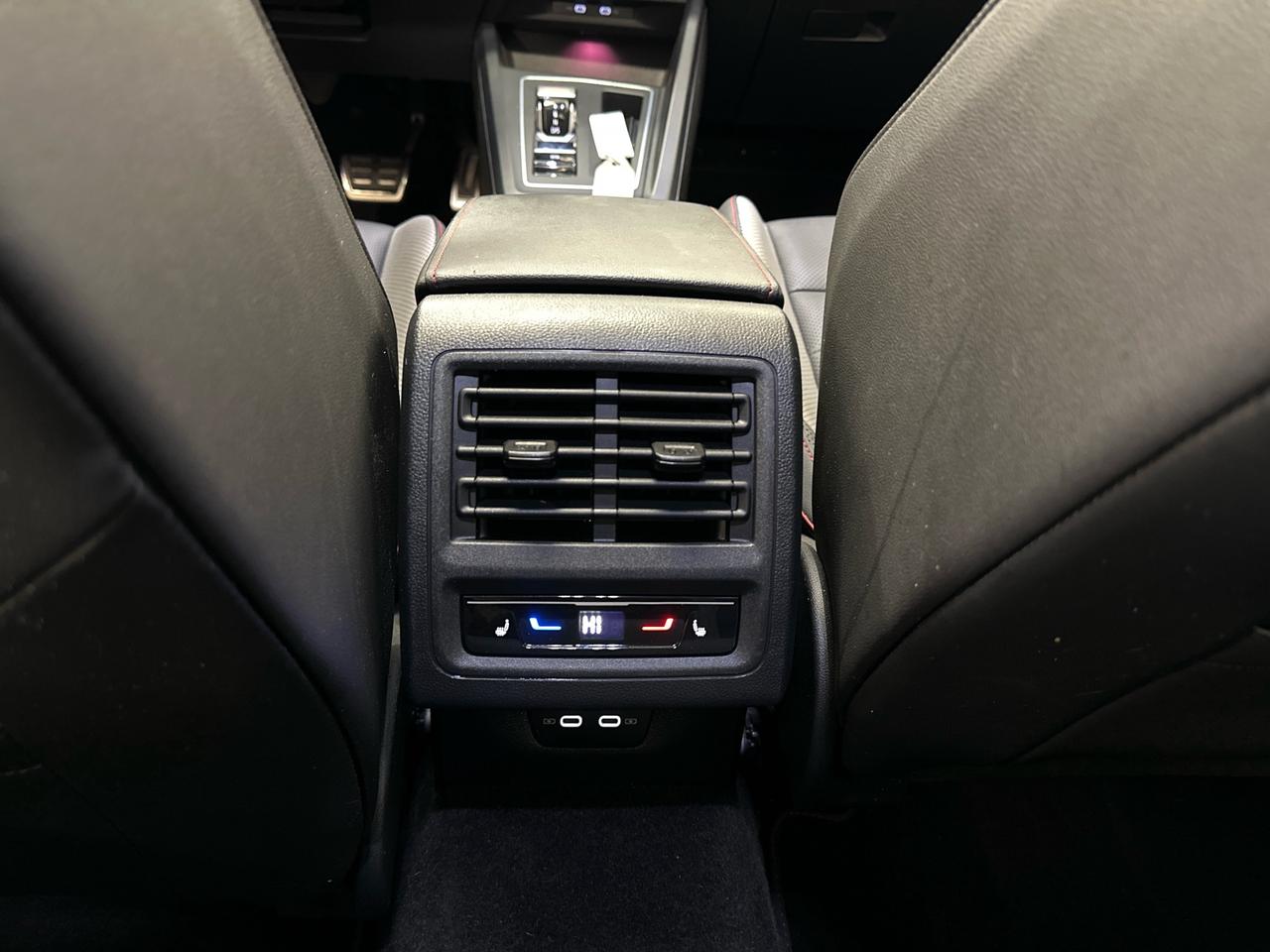 2022 Volkswagen Golf GTI Performance (DSG) 4dr Hatchback Photo