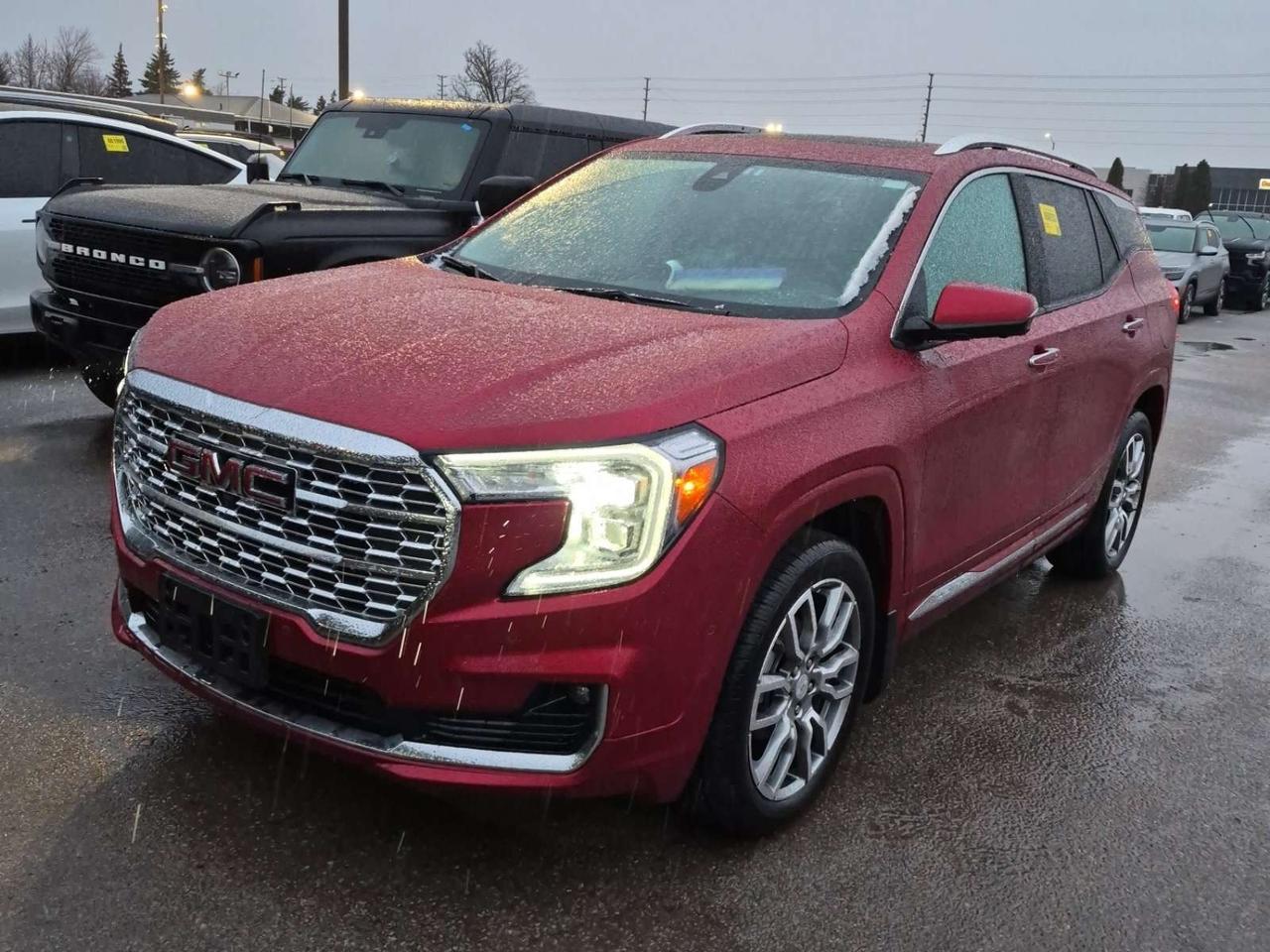 Serving Quinte for 60 years! 43,000 vehicles sold! We are one of Canadas largest independent retailers! High quantity-quality lease returns at live market pricing, best finance rates, rates as low as 6.45%, and no hidden fees. Up to 300 vehicles to choose from in 1 location. The way used car buying should be!