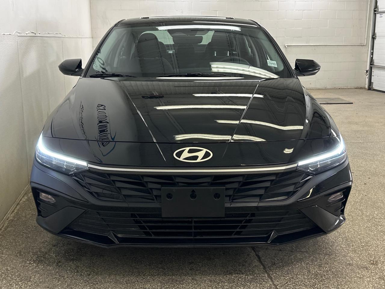 2025 Hyundai Elantra Preferred w/Tech Pkg 4dr Sedan Photo