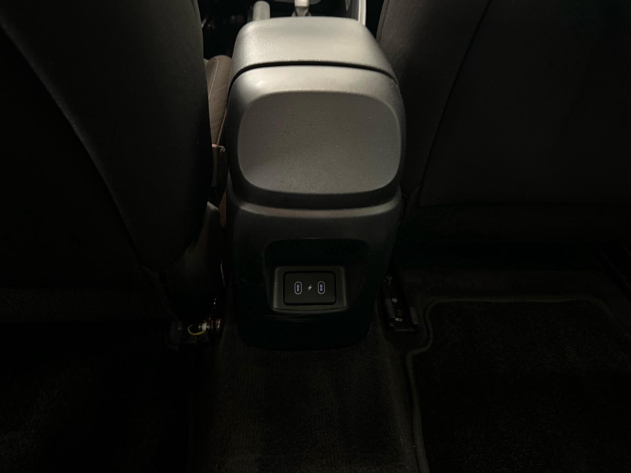 2025 Hyundai Elantra Preferred w/Tech Pkg 4dr Sedan Photo