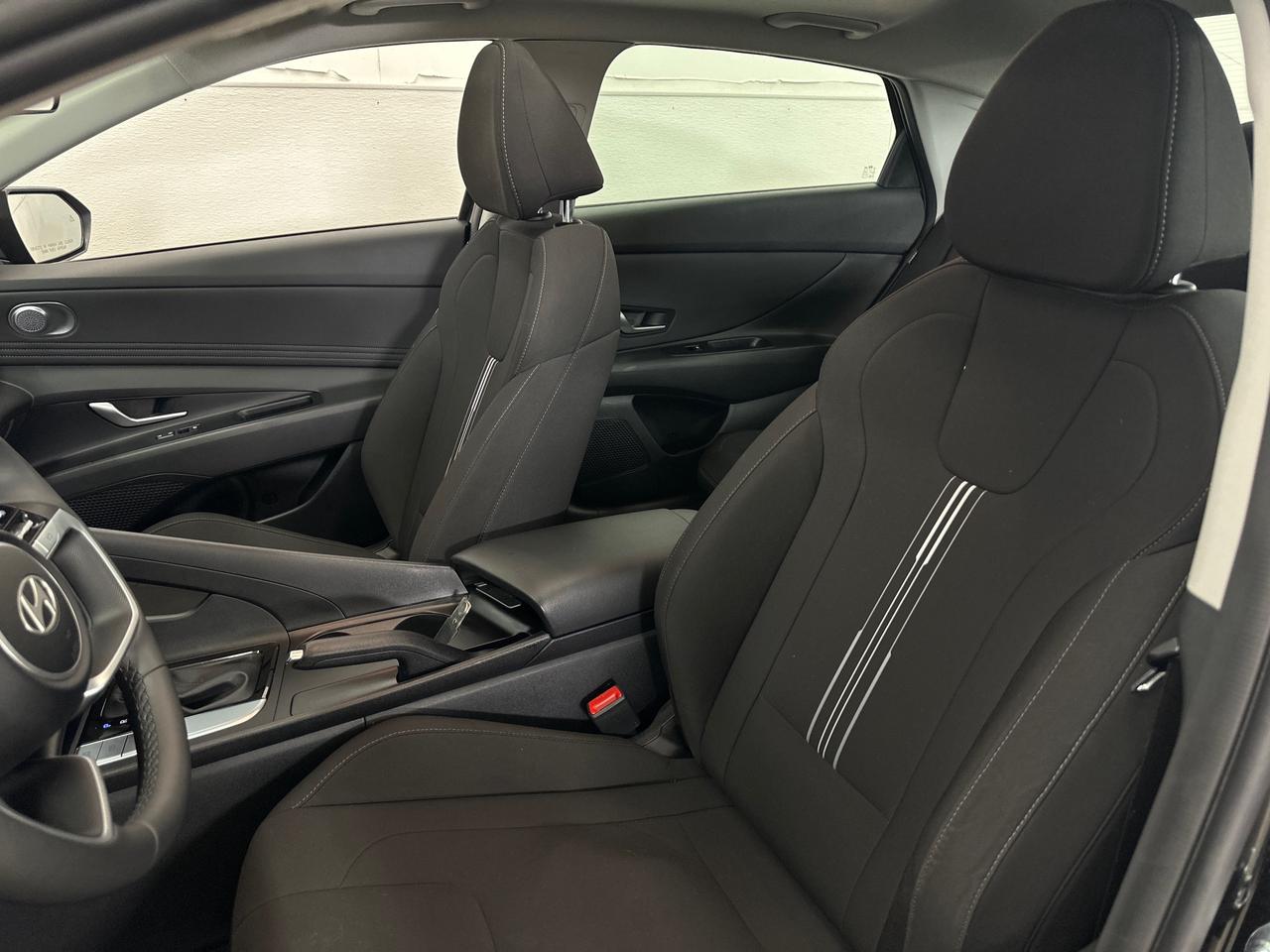 2025 Hyundai Elantra Preferred w/Tech Pkg 4dr Sedan Photo