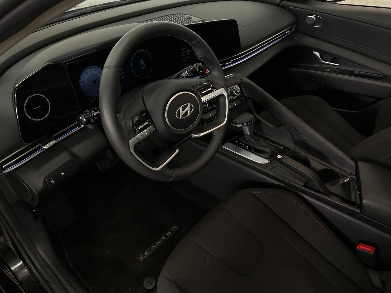 2025 Hyundai Elantra Preferred w/Tech Pkg 4dr Sedan Photo