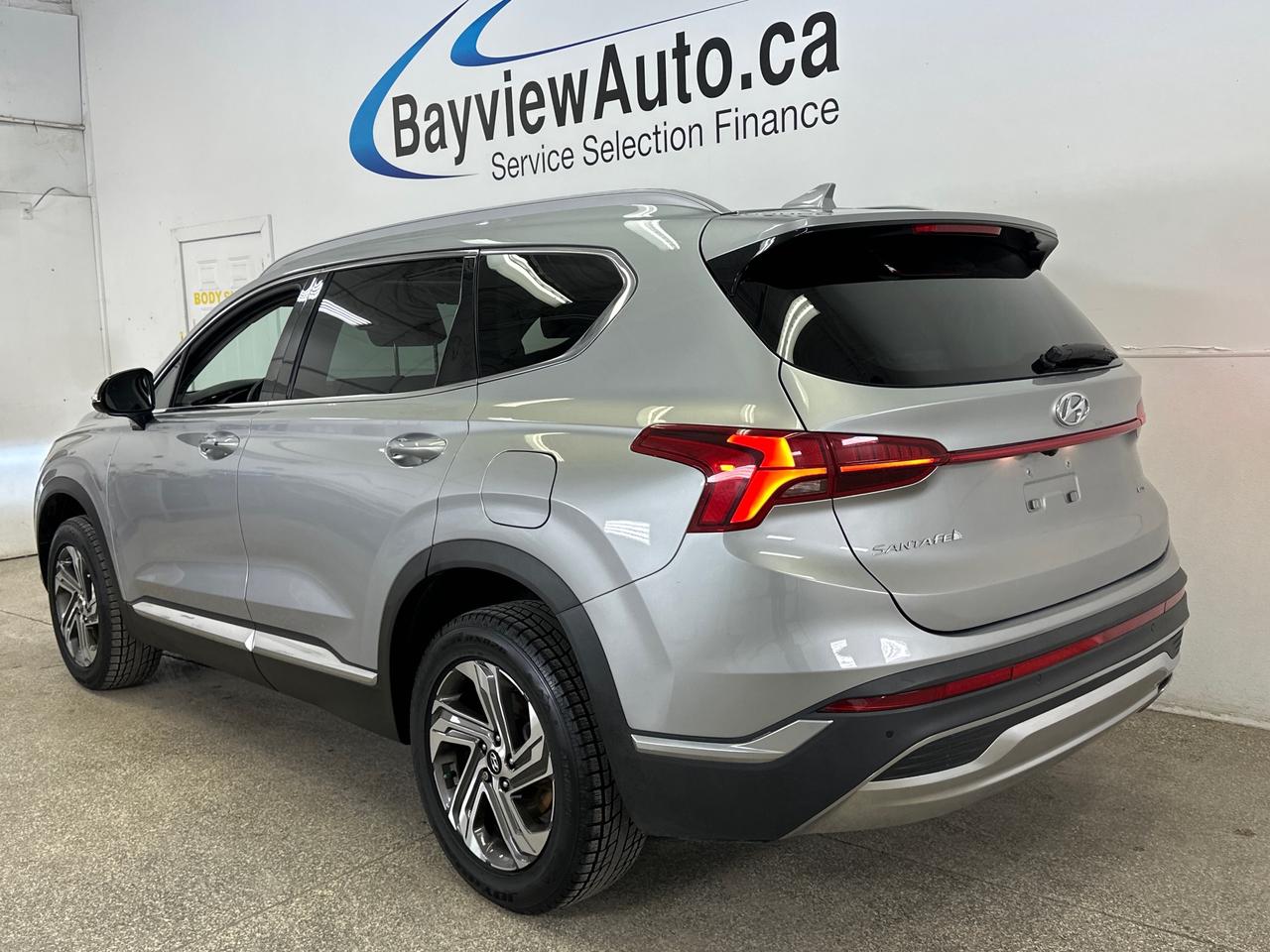 2022 Hyundai Santa Fe Preferred w/Trend Package 4dr All-Wheel Drive Photo4