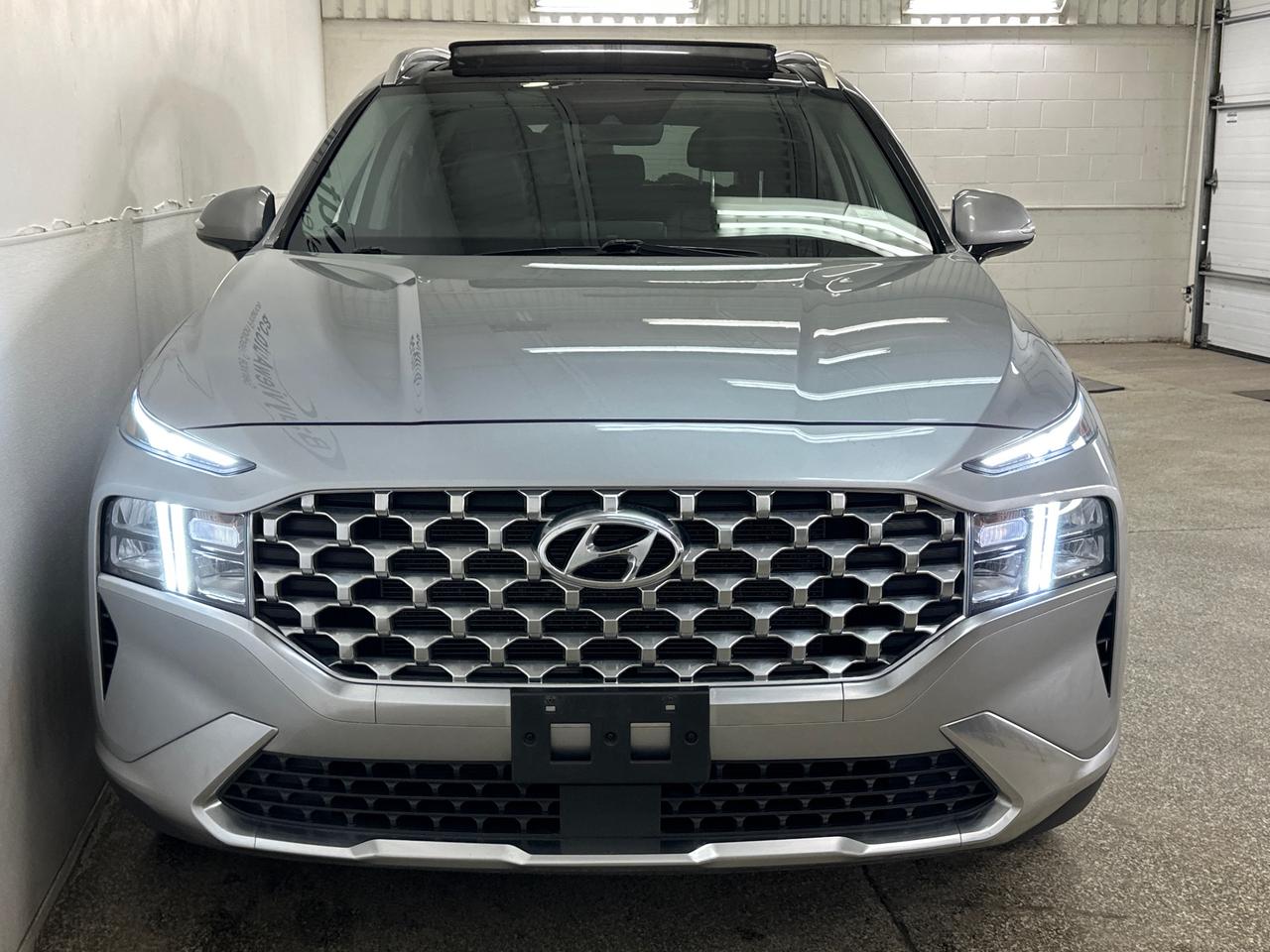 2022 Hyundai Santa Fe Preferred w/Trend Package 4dr All-Wheel Drive Photo