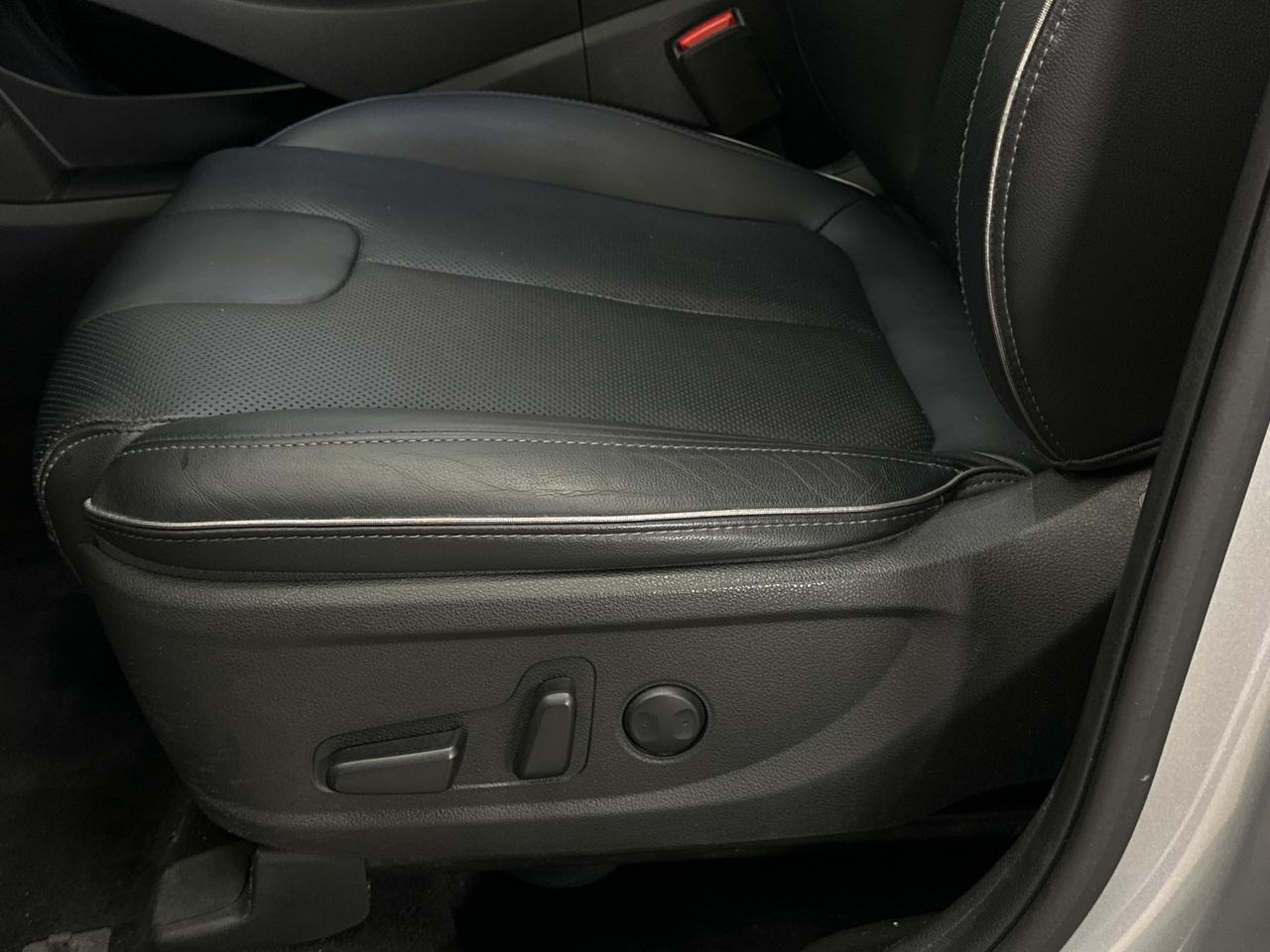 2022 Hyundai Santa Fe Preferred w/Trend Package 4dr All-Wheel Drive Photo