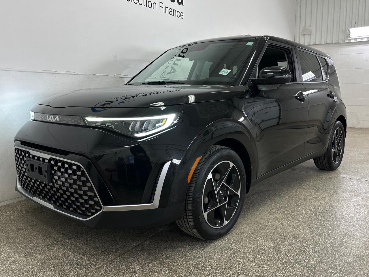 2024 Kia Soul EX 4dr Hatchback Photo2