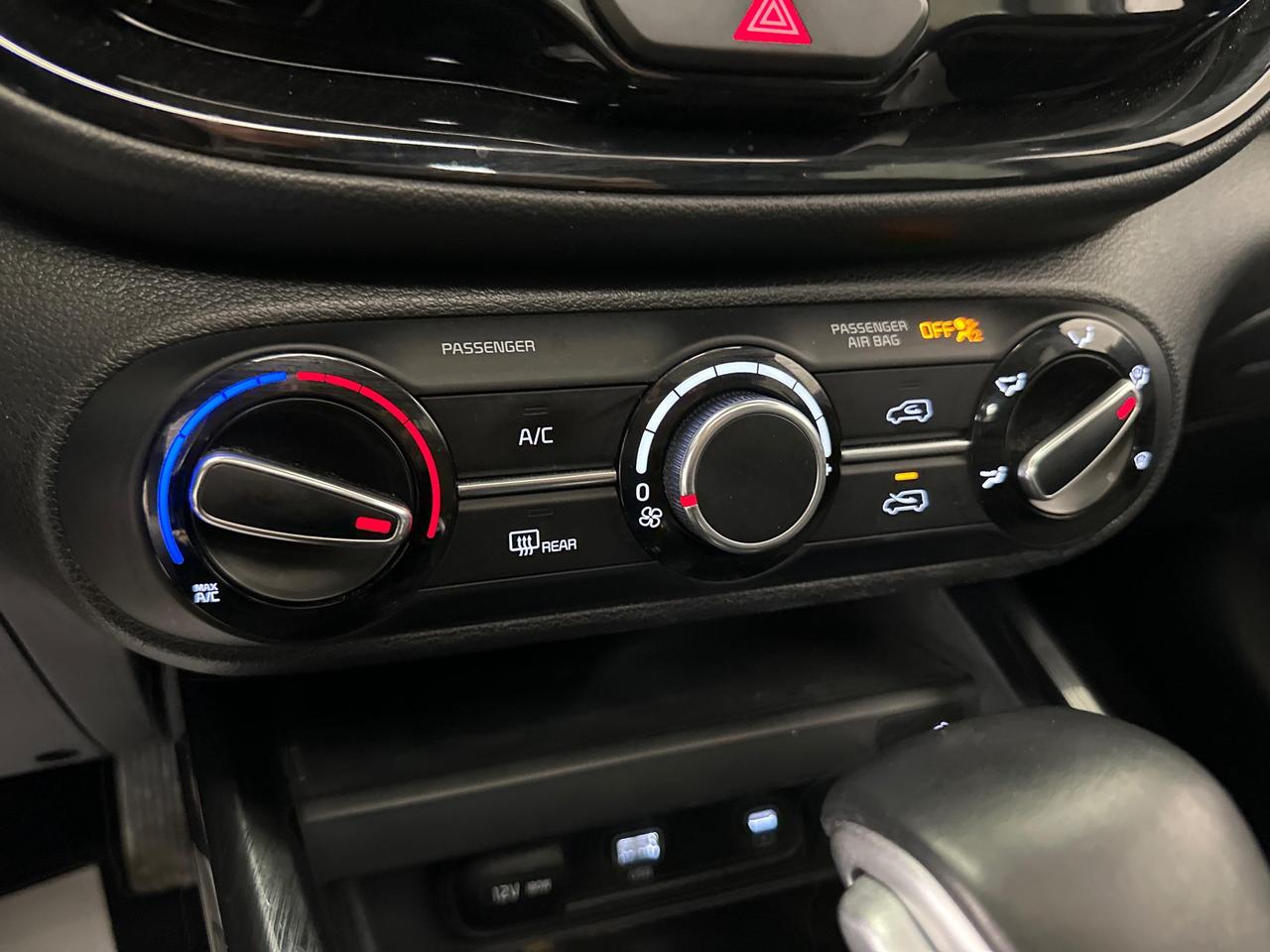 2024 Kia Soul EX - SUNROOF/OFF 1 OWNER HYUNDAI LEASE! Photo