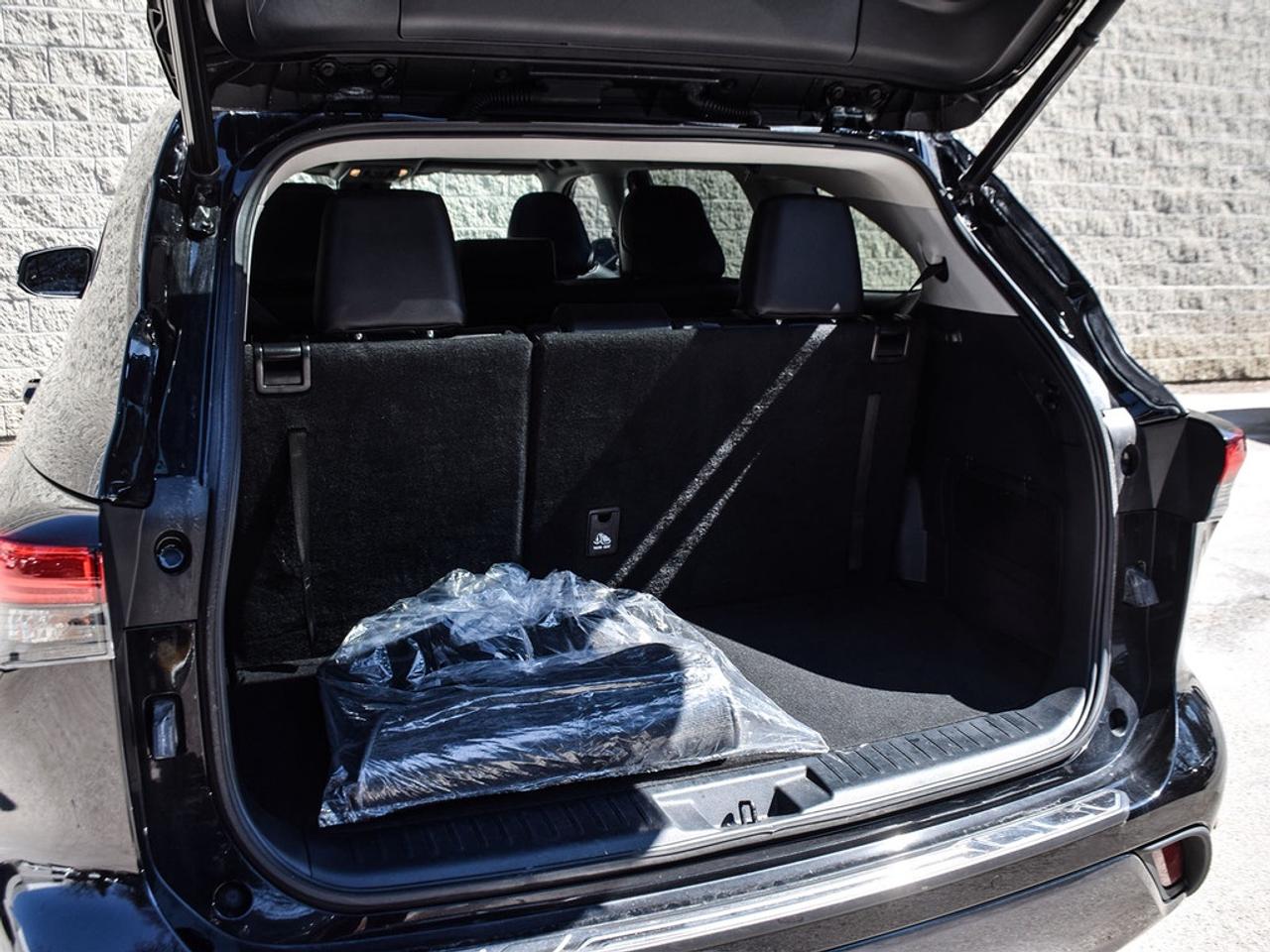 2022 Toyota Highlander Limited 4dr All-Wheel Drive Photo