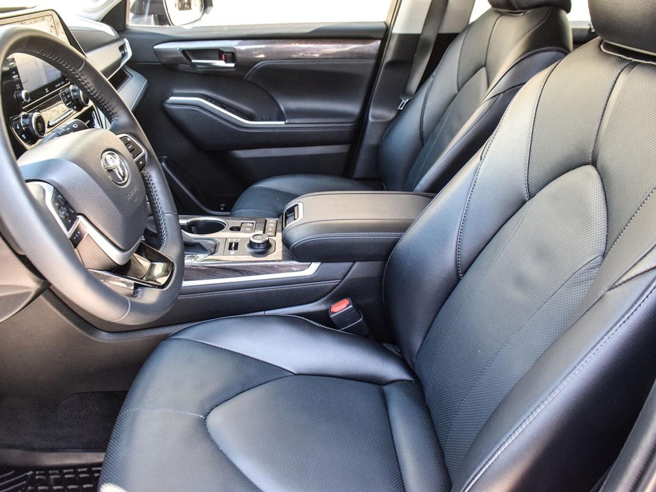 2022 Toyota Highlander Limited 4dr All-Wheel Drive Photo