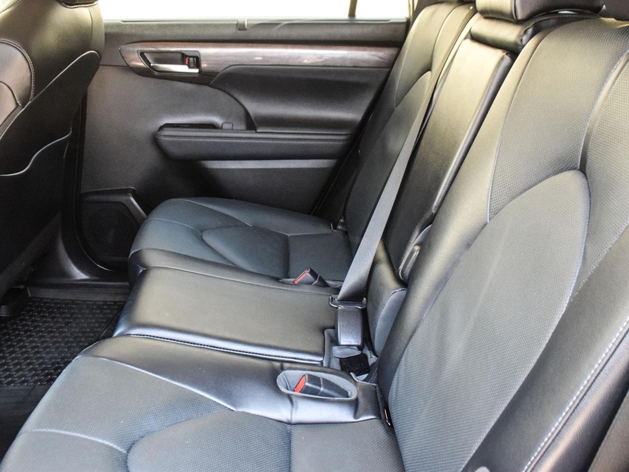 2022 Toyota Highlander Limited 4dr All-Wheel Drive Photo