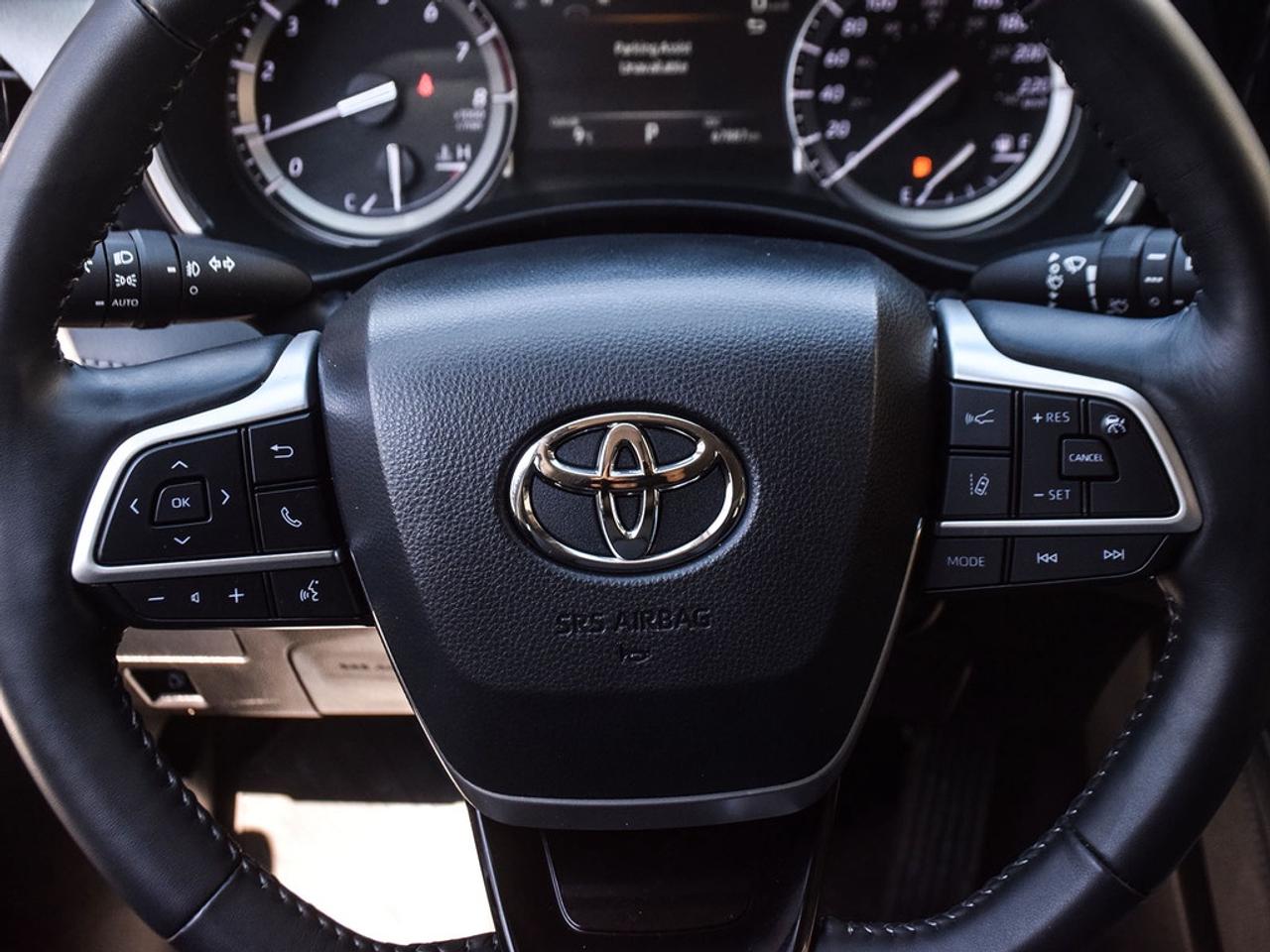 2022 Toyota Highlander Limited 4dr All-Wheel Drive Photo