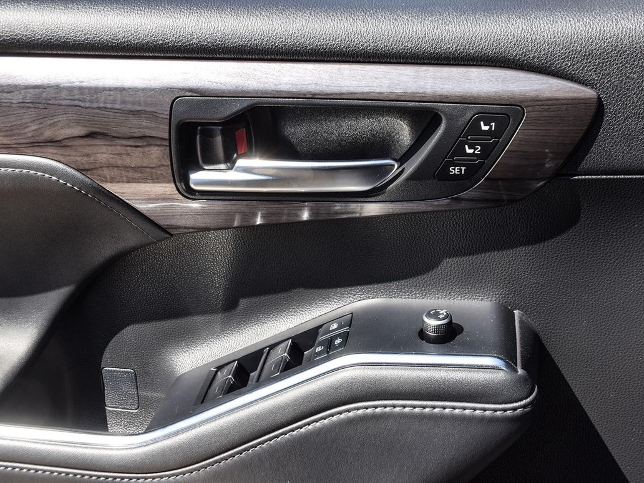 2022 Toyota Highlander Limited 4dr All-Wheel Drive Photo