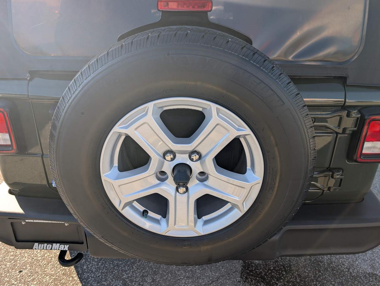 2021 Jeep WRANGLER UNLIMITED Sport 4dr 4x4 Photo