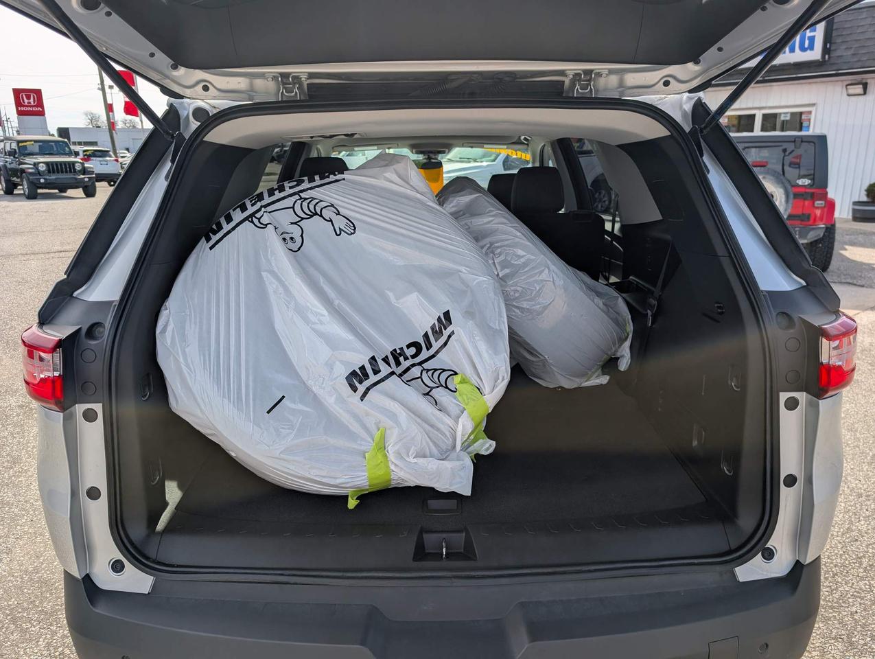 2020 Chevrolet Traverse LS w/1FL All-Wheel Drive Photo