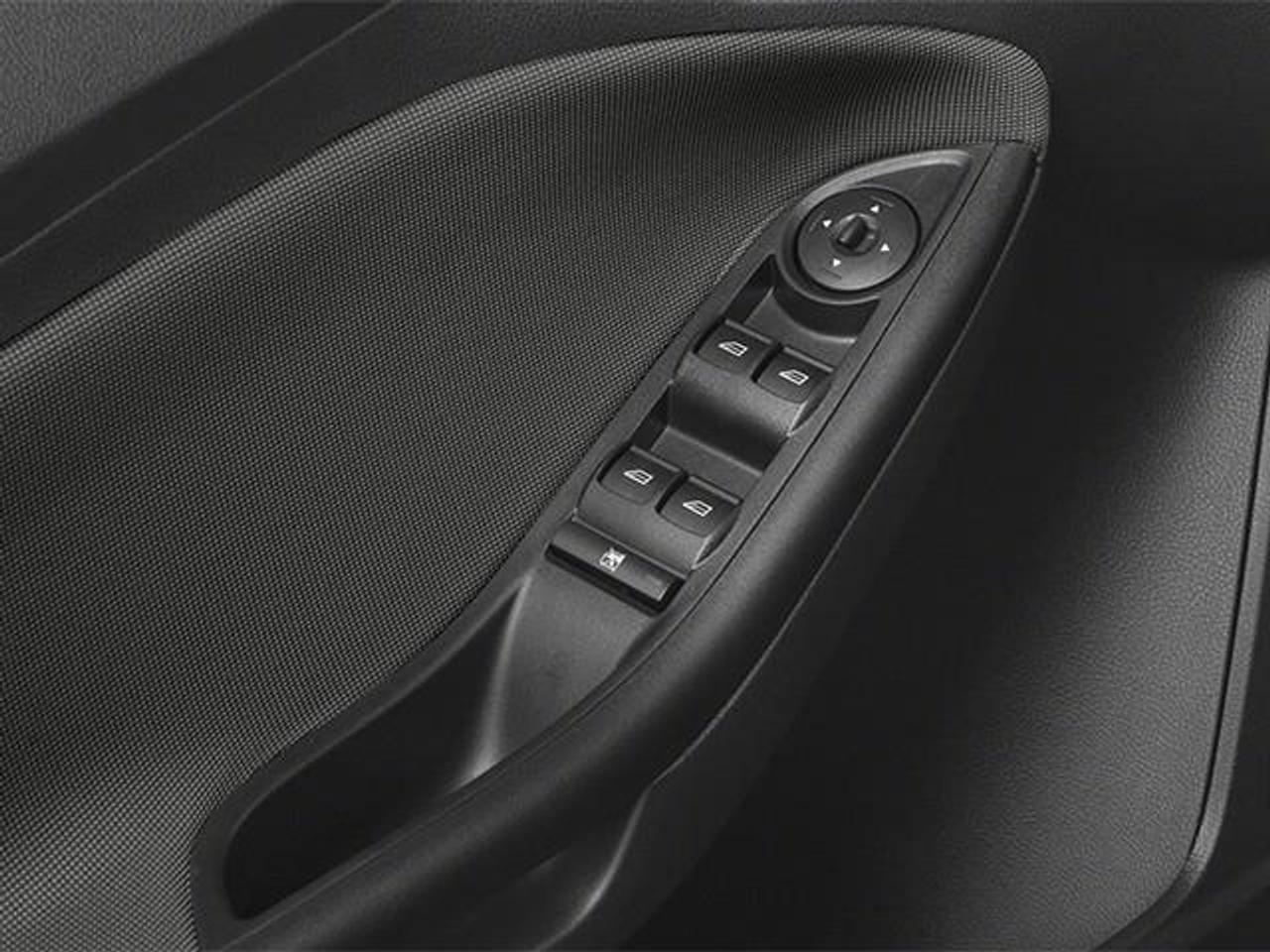 2014 Ford Focus SE 4dr Hatchback Photo