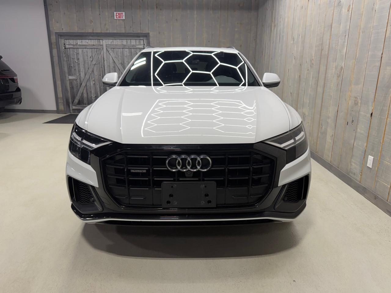 2020 Audi Q8 PROGRESSIV S-LINE BLACK OPTICS 22 WHEELS B&O SOUND Photo