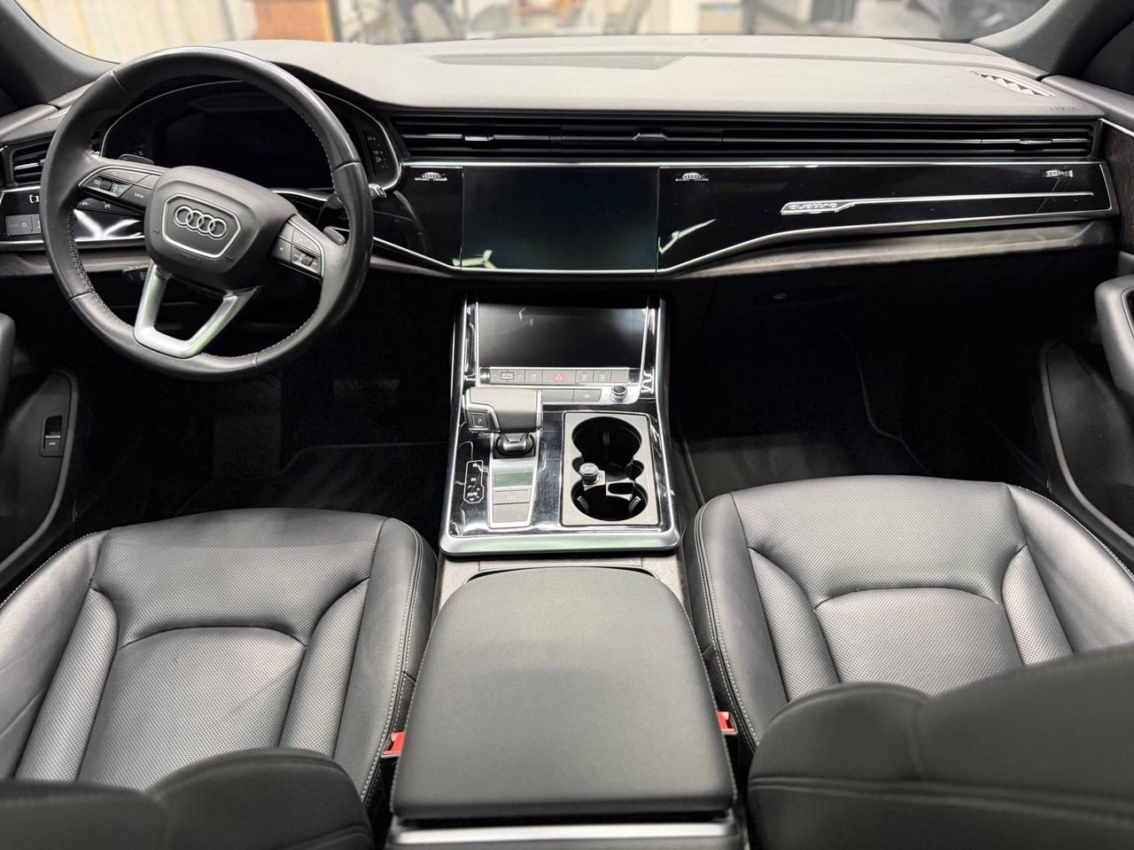 2020 Audi Q8 PROGRESSIV S-LINE BLACK OPTICS 22 WHEELS B&O SOUND Photo