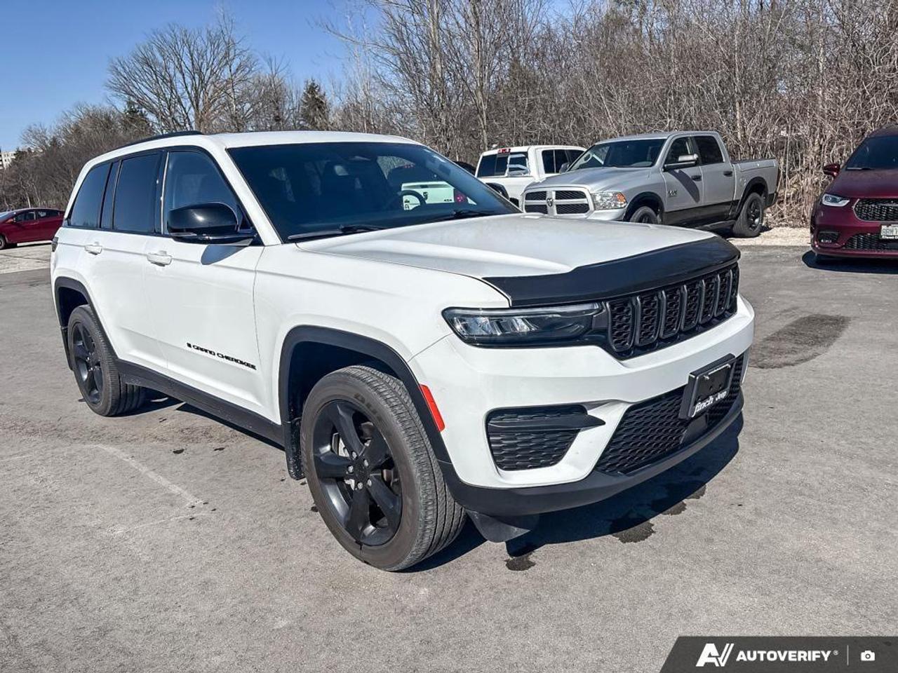 2024 Jeep Grand Cherokee Laredo 4dr 4x4 Photo