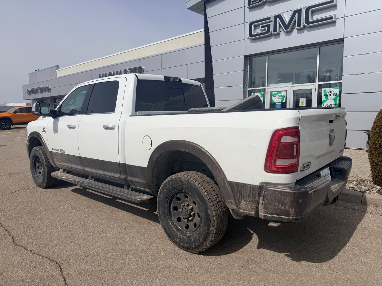 2022 RAM 2500 Limited Longhorn 4x4 Crew Cab 6'4" Box Photo4