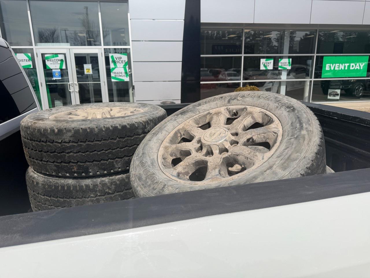 2022 RAM 2500 Limited Longhorn 4x4 Crew Cab 6'4" Box Photo