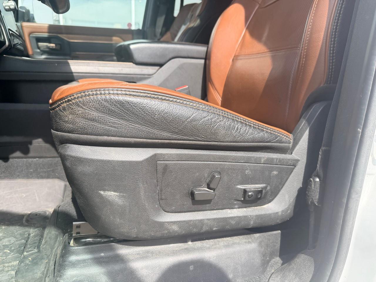 2022 RAM 2500 Limited Longhorn 4x4 Crew Cab 6'4" Box Photo